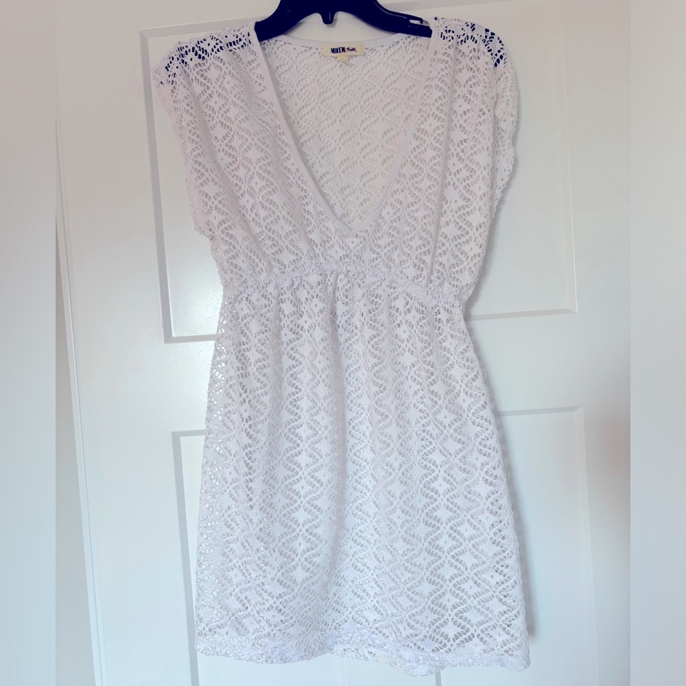 White cover cover up